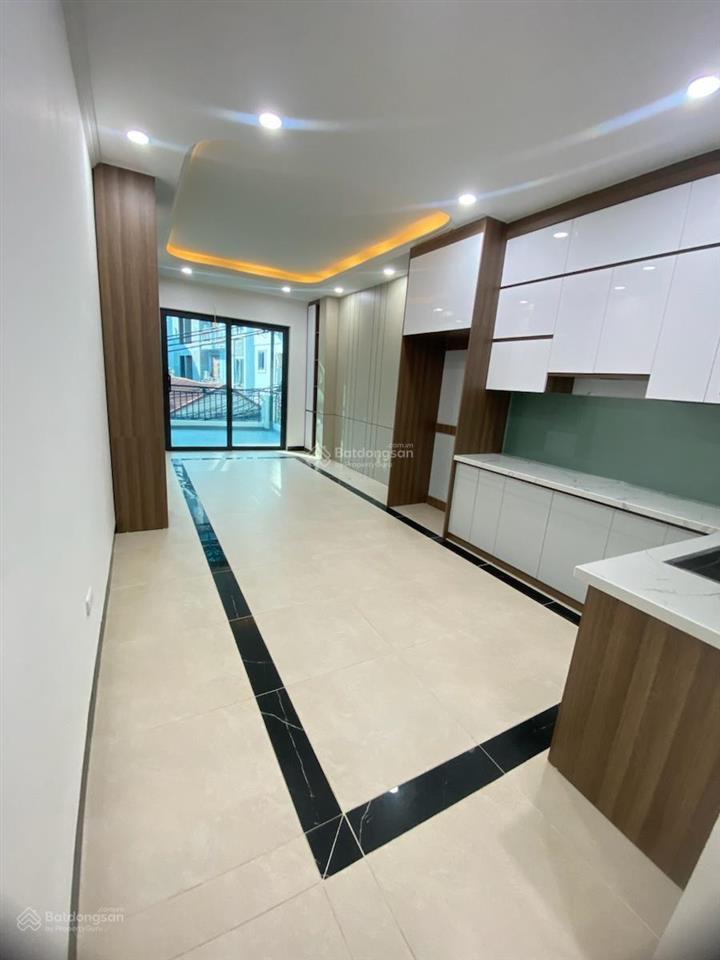 Bán nhà lê thanh nghị phân lô cao cấp, 10m ra phố, ô tô vào nhà, 2 thoáng trước sau  18 tỷ