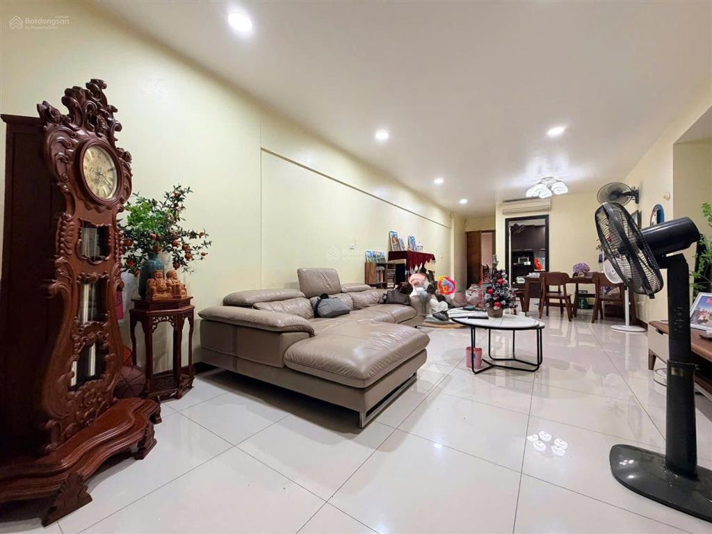 Tây hồ  kinh doanh  thang máy  vỉa hè  ô tô tránh đỗ ngày đêm  view hồ tây