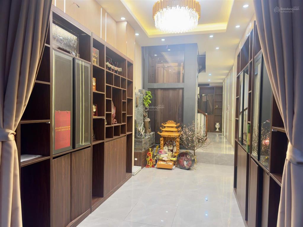 Tây hồ  kinh doanh  thang máy  vỉa hè  ô tô tránh đỗ ngày đêm  view hồ tây