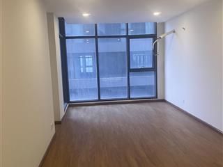 Cho thuê căn hộ 4 phòng ngủ 210m2 chung cư discovery complex, nội thất cơ bản giao nhà được ngay