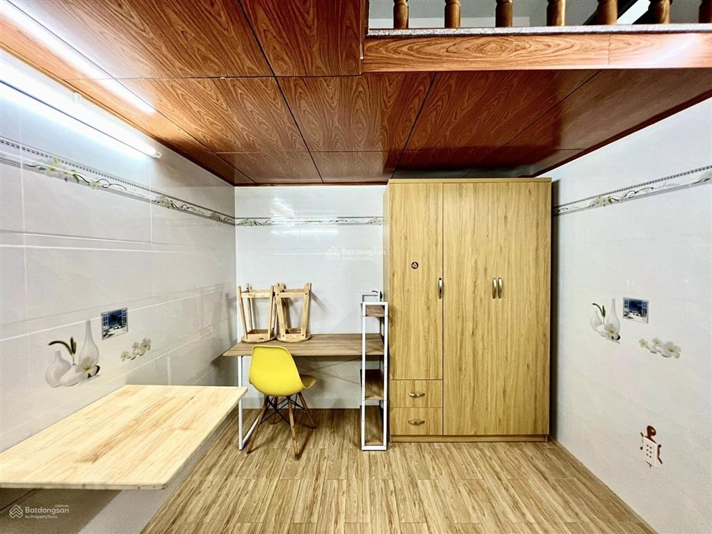 Phòng trọ duplex full nội thất, toà thang máy hầm xe, chỉ tính điện nước, ngã tư bốn xã