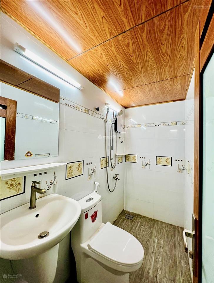 Phòng trọ duplex full nội thất, toà thang máy hầm xe, chỉ tính điện nước, ngã tư bốn xã