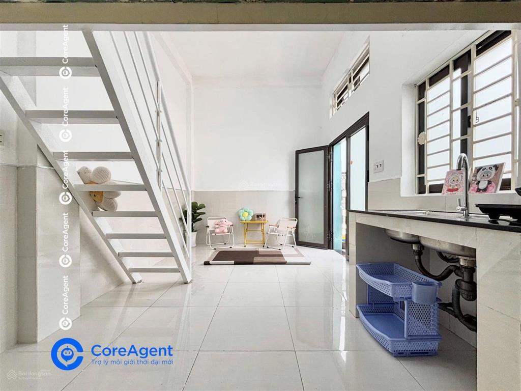Trống lại duplex bancolgác cao đứng đượctoà thang máy hầm xe ngay bốn xãgiữ đầu tháng