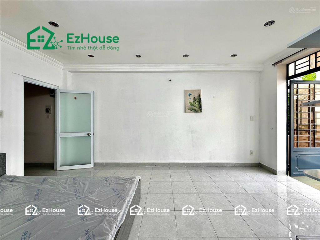 Bancol tách bếp sẵn nội thấtngay nguyễn sơn  rộng thoángsát cộng hoà  đh văn hiến free xe