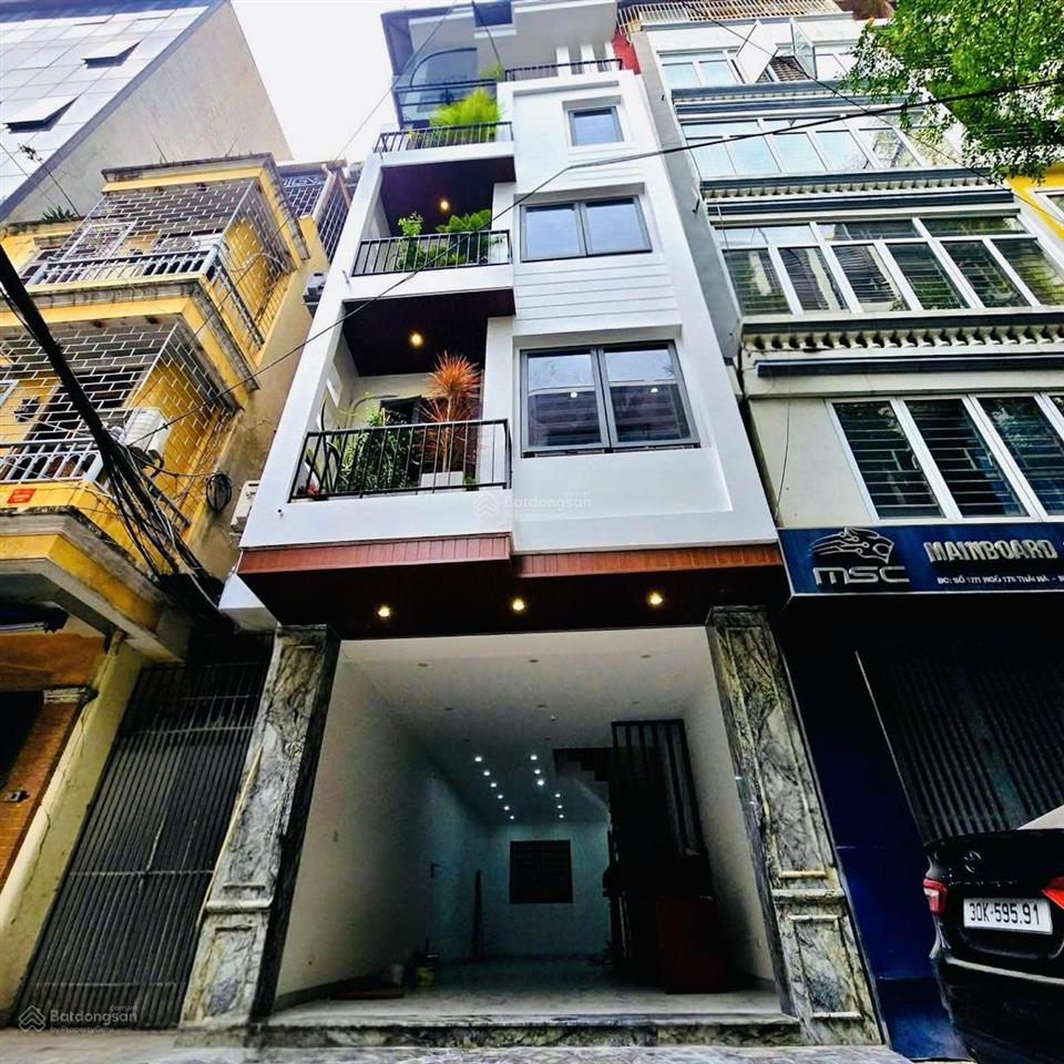 Hạ tiếp 1 tỷ thương lương sâu căn nhà hoàng cầu phân lô 70m2 5 tầng lô góc vỉa hè 2m, 6 phòng ngủ