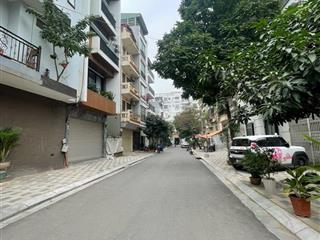 Hạ tiếp 1 tỷ thương lương sâu căn nhà hoàng cầu phân lô 70m2 5 tầng lô góc vỉa hè 2m, 6 phòng ngủ