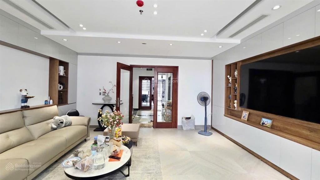 Bán nhà phạm thận duật ô tô tránh 6 tầng gần nguyễn khả trạc sổ đỏ vuông ở hoặc kinh doan