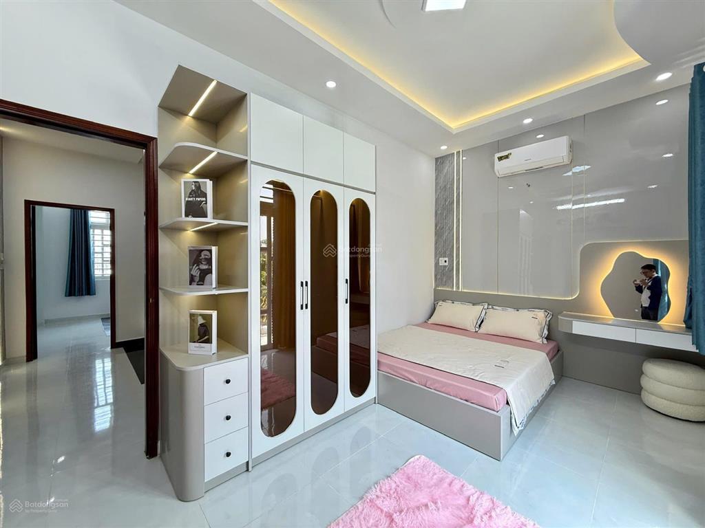 Phân khúc nhỉnh 5 tỷ đừng bỏ qua nhà phố 4 tầng ngang bề thế 5.05m khu phân lô 1/ hẻm 9m lvk,q.12
