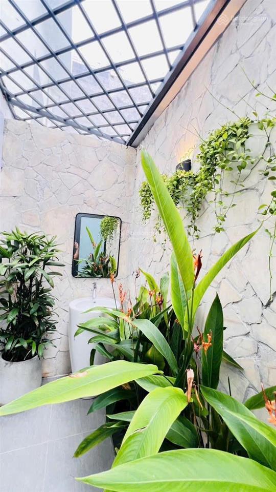 Chủ kẹt tiền gấp bán hạ sốc 700tr nhà phố 5 tầng72m2full nội thất đường thạnh xuân 33, quận 12