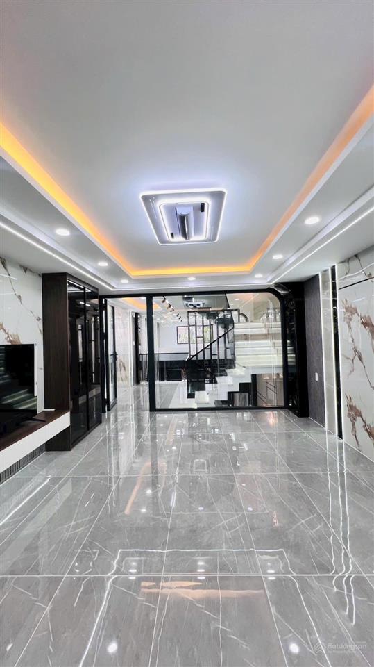 Đường đang mở rộng 30m, nhà 5 tầng vị trí vàng tân thới hiệp, về gò vấp chỉ 2 mà chỉ nhỉnh 7 tỷ