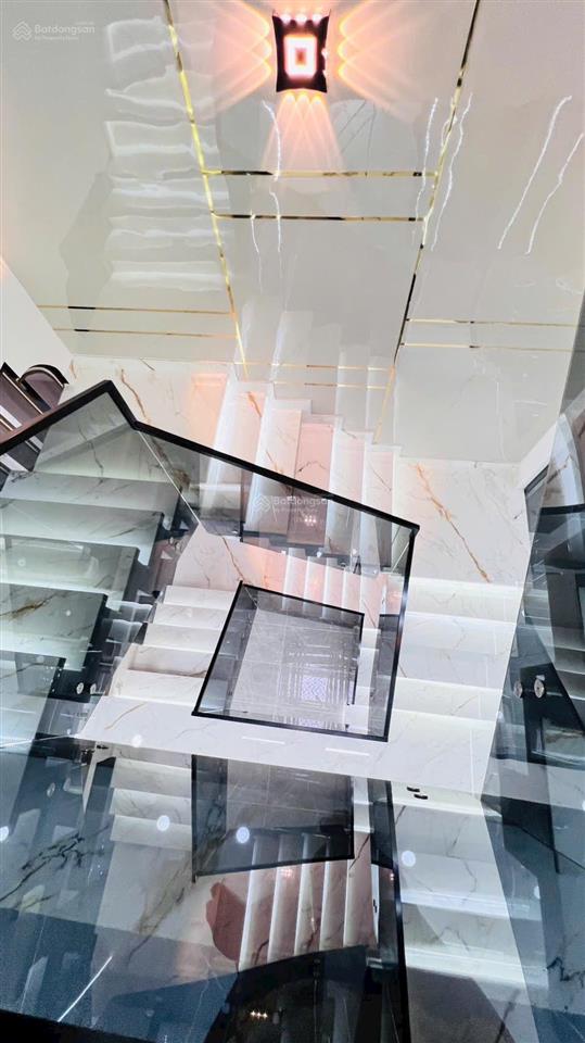 Đường đang mở rộng 30m, nhà 5 tầng vị trí vàng tân thới hiệp, về gò vấp chỉ 2 mà chỉ nhỉnh 7 tỷ