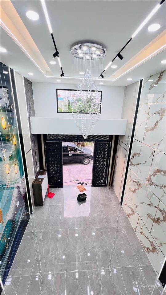 Đường đang mở rộng 30m, nhà 5 tầng vị trí vàng tân thới hiệp, về gò vấp chỉ 2 mà chỉ nhỉnh 7 tỷ