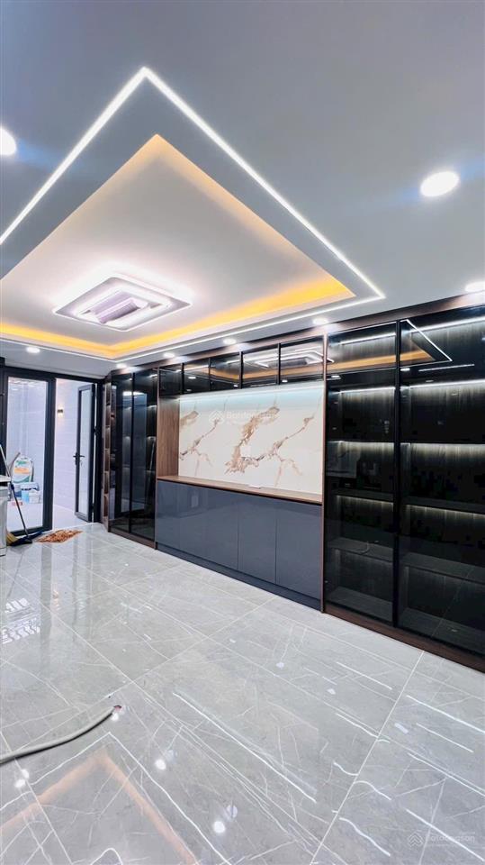 Đường đang mở rộng 30m, nhà 5 tầng vị trí vàng tân thới hiệp, về gò vấp chỉ 2 mà chỉ nhỉnh 7 tỷ