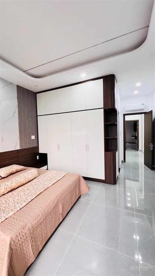 Đường đang mở rộng 30m, nhà 5 tầng vị trí vàng tân thới hiệp, về gò vấp chỉ 2 mà chỉ nhỉnh 7 tỷ