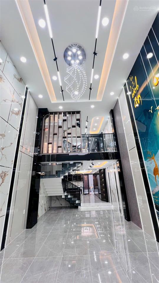 Đường đang mở rộng 30m, nhà 5 tầng vị trí vàng tân thới hiệp, về gò vấp chỉ 2 mà chỉ nhỉnh 7 tỷ