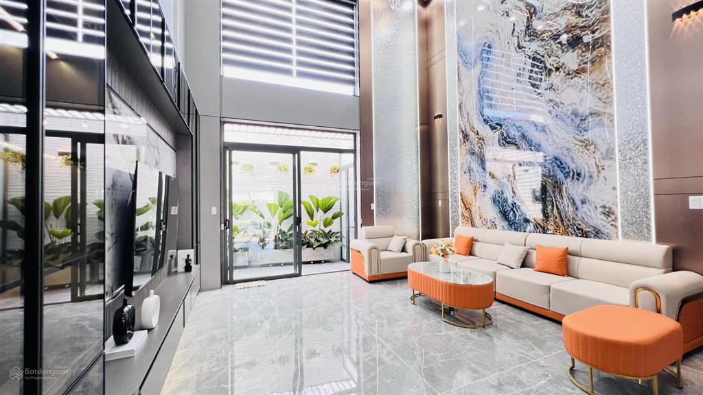 Siêu phẩm 5m x 20m. mặt tiền đường 6 tầng thang máy, tân thới nhất 2,ngay chợ lạc quang,gần sân bay