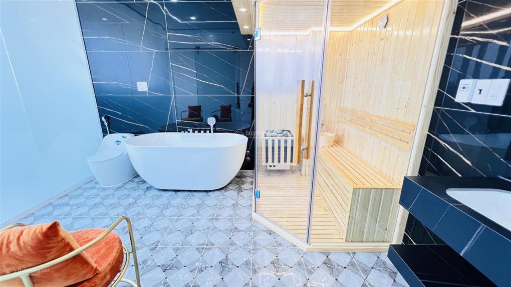 Siêu phẩm 5m x 20m. mặt tiền đường 6 tầng thang máy, tân thới nhất 2,ngay chợ lạc quang,gần sân bay