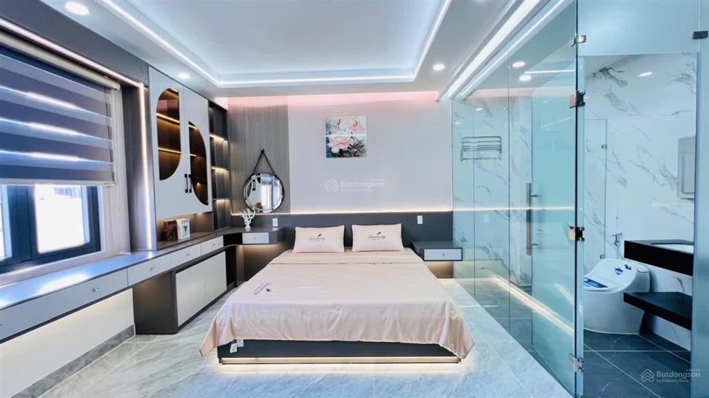 Siêu phẩm 5m x 20m. mặt tiền đường 6 tầng thang máy, tân thới nhất 2,ngay chợ lạc quang,gần sân bay