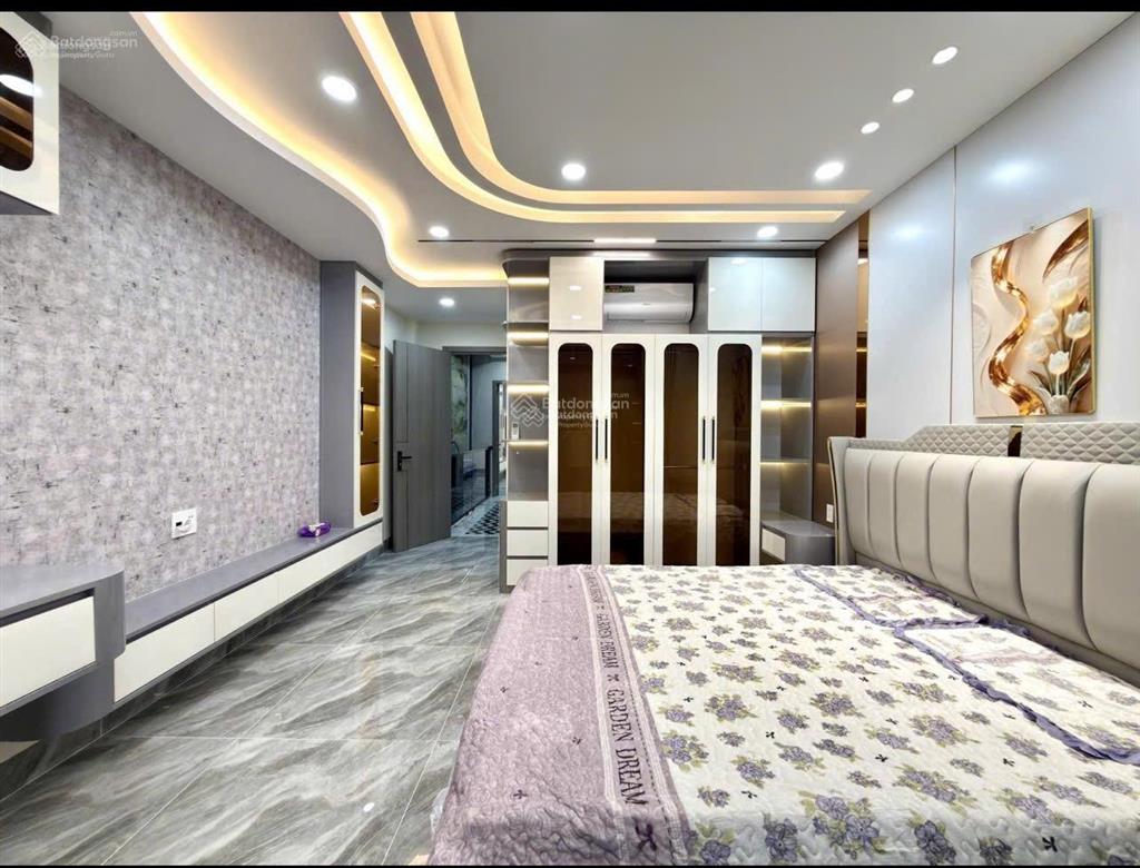 Hoa khôi xóm 6 tầng thang máy,phòng karaoke, 4m x 20m, 1/ hẻm 7m thông thạnh lộc 27, chợ cầu đồng