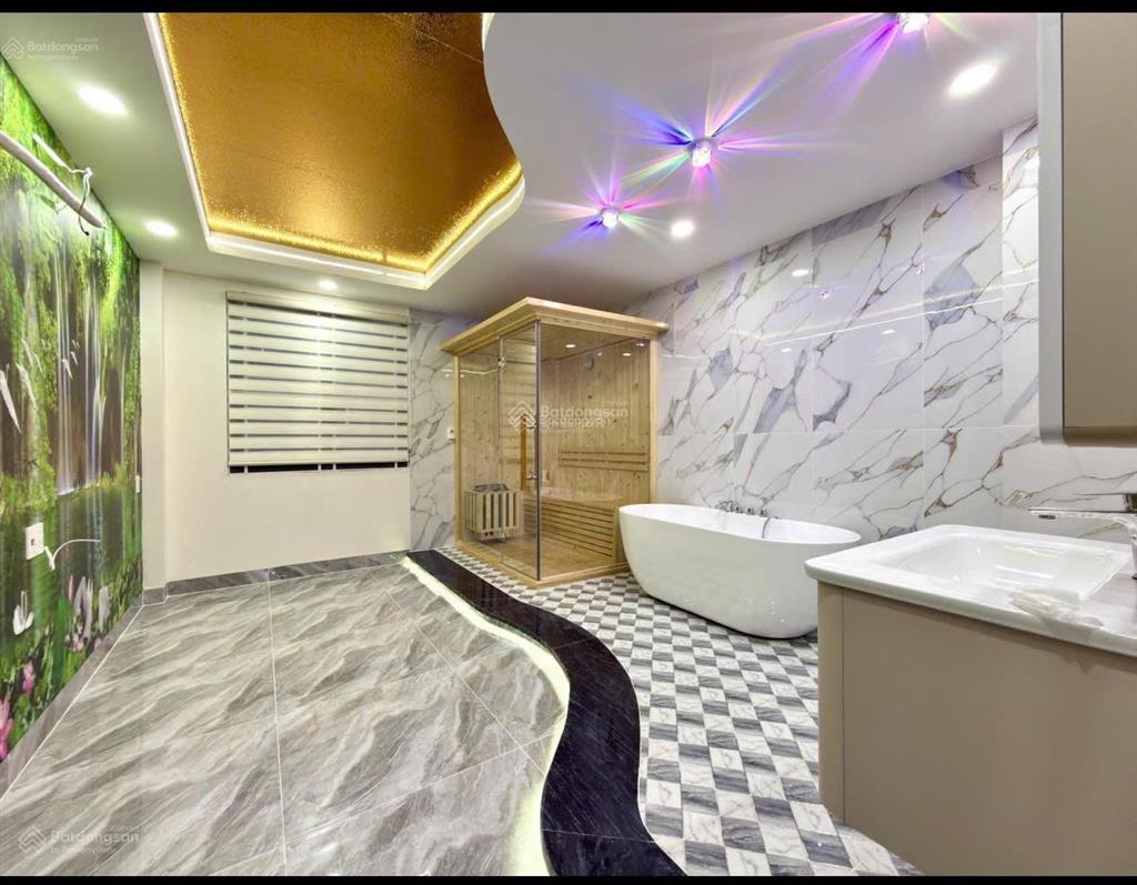 Hoa khôi xóm 6 tầng thang máy,phòng karaoke, 4m x 20m, 1/ hẻm 7m thông thạnh lộc 27, chợ cầu đồng