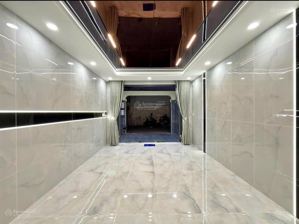 Hoa khôi xóm 6 tầng thang máy,phòng karaoke, 4m x 20m, 1/ hẻm 7m thông thạnh lộc 27, chợ cầu đồng