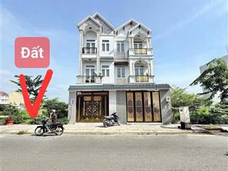 Lô đất đẹp góc 2 mặt tiền ngang 7.2m trục chính kdc hà đô river side102m2 full thổ cư hệ số xây4.0