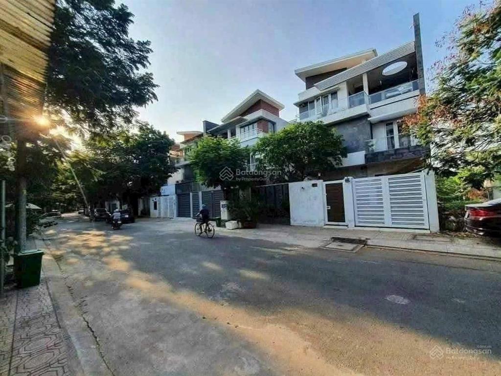 Lô đất đẹp góc 2 mặt tiền ngang 7.2m trục chính kdc hà đô river side102m2 full thổ cư hệ số xây4.0