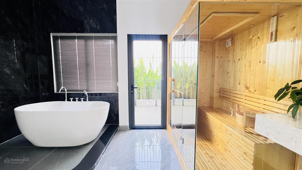 Đẳng cấp thượng lưu  sang trọng  siểu phẩm 5 lầu mặt tiền đường kinh doanh 8m nhánh hà huy giáp
