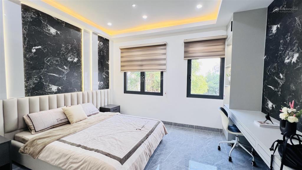Đẳng cấp thượng lưu  sang trọng  siểu phẩm 5 lầu mặt tiền đường kinh doanh 8m nhánh hà huy giáp