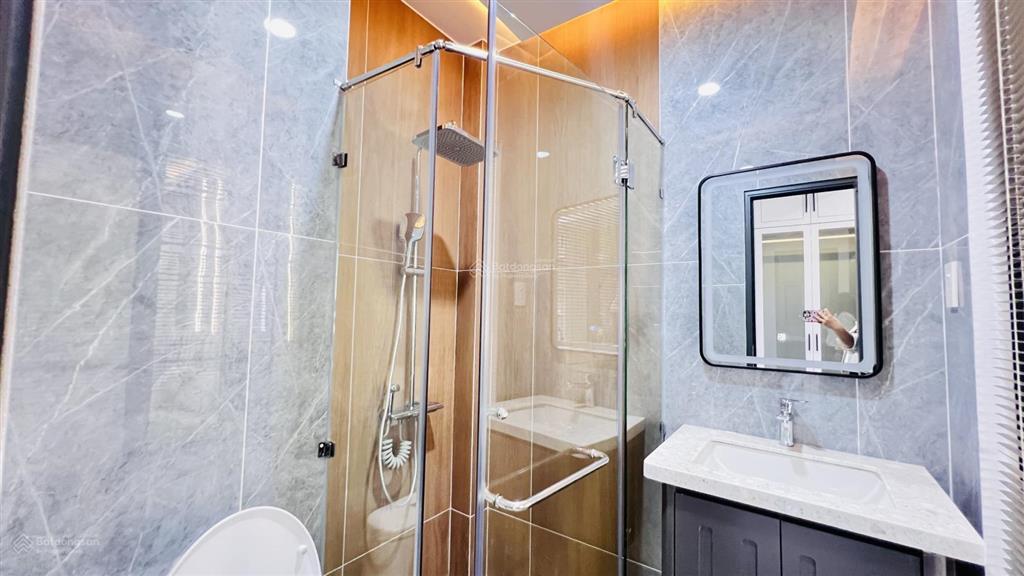 Đẳng cấp thượng lưu  sang trọng  siểu phẩm 5 lầu mặt tiền đường kinh doanh 8m nhánh hà huy giáp