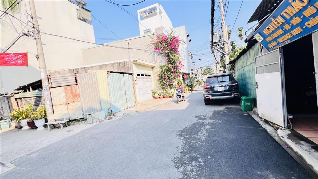 Giảm 500tr gấp bán nhà (5.1mx15m)  góc 2 mặt tiền sát gò vấphẻm 8m xe tải hà huy giáp4 tầng btct