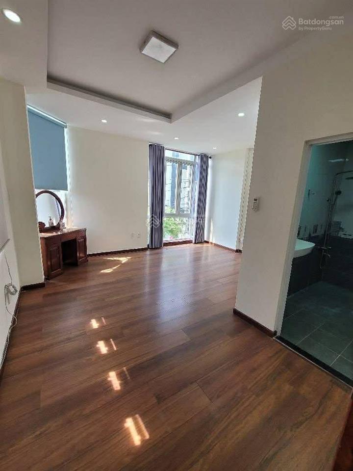 Giảm 500tr gấp bán nhà (5.1mx15m)  góc 2 mặt tiền sát gò vấphẻm 8m xe tải hà huy giáp4 tầng btct