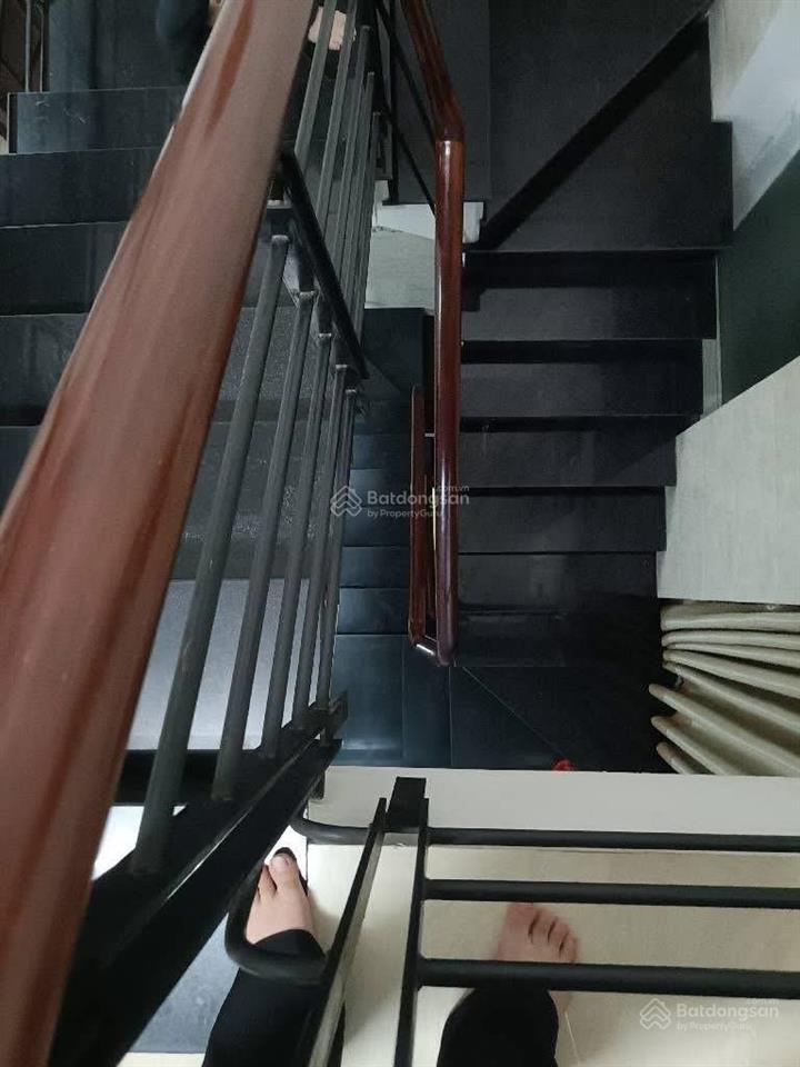 Chdv 2mt 4 tầng  6 phòng 4.5x25m nở hậu 6.35m dòng tiền 260tr/năm, đường 8m thông nguyễn ảnh thủ