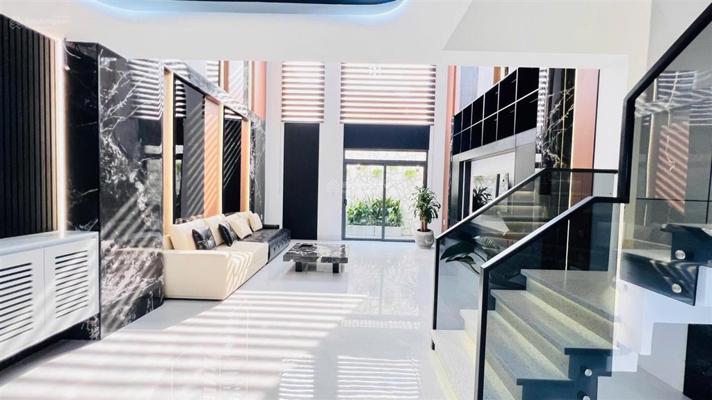 5x15m siêu phẩm nhà phố luxury 5 tầng hẻm 8m cách mặt tiền thạnh lộc 37 chỉ 20m giáp gò vấp