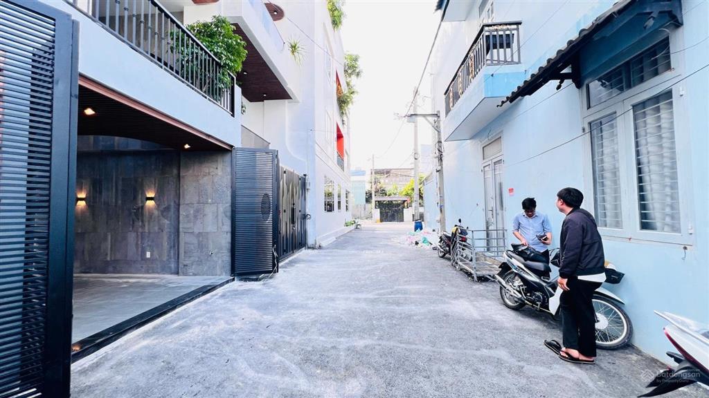 5x15m siêu phẩm nhà phố luxury 5 tầng hẻm 8m cách mặt tiền thạnh lộc 37 chỉ 20m giáp gò vấp