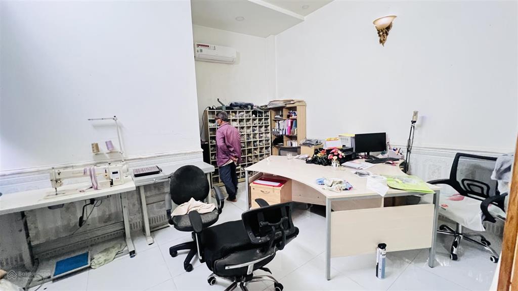 Giảm 500tr bán nhanh  4.8mx15m  nhà 5 tầng btct góc 2 mặt tiền hẻm 12m thông lâm thị hố