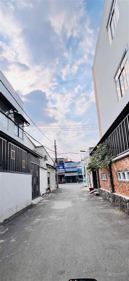 Bán nhanh nhà 1/ lê văn khương, quận 12 , hẻm nhựa 6m, full nội thất cao cấp, mà giá chỉ nhỉnh 6 tỷ