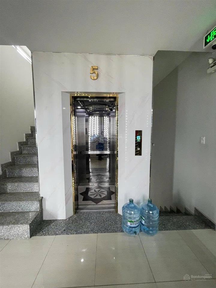 Giá quá hợp lý! cho toà building 7 tầng ngang 8m dòng tiền ~150tr/tháng  gần 5 trường đại học