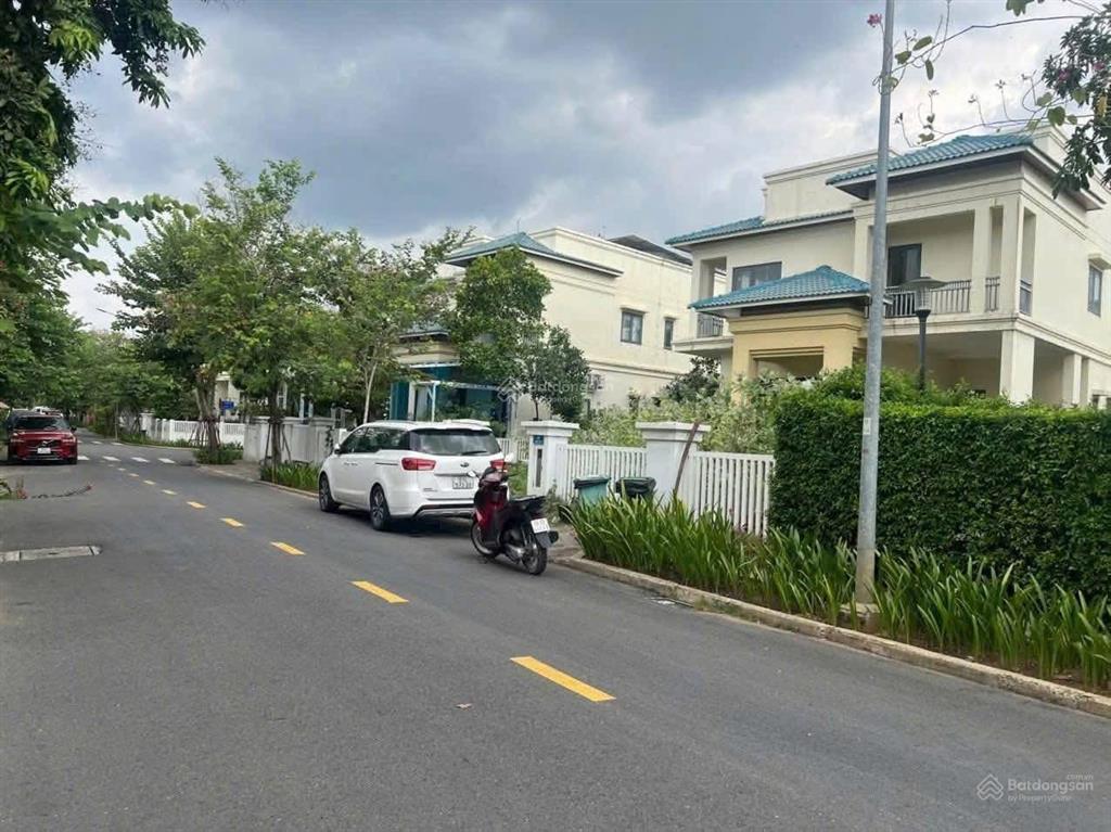 Khu vip toàn ca sĩ nổi tiếng chỉ 100/m2biệt thự 430m2 khu senturia vườn lài an phú đông, q12