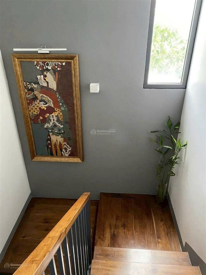 Giảm sốc 1.5 tỷ  kdc nam long  q.12  đang cho khách nước ngoài thuê 2.800 usd  đường 25m hai mt