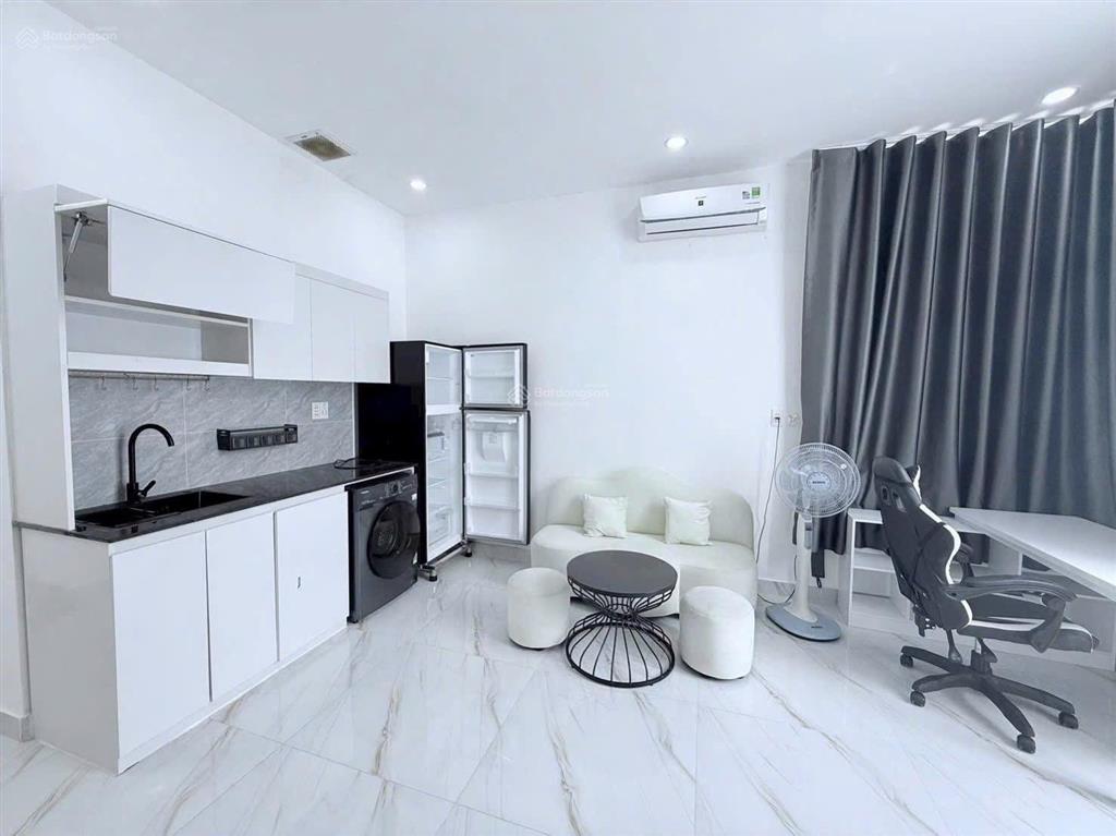 Dòng tiền 1.1tỷ/năm giảm 3 tỷ bán gấp chdv 6 tầng thang máy  20 phòng đường 10m thông vườn lài
