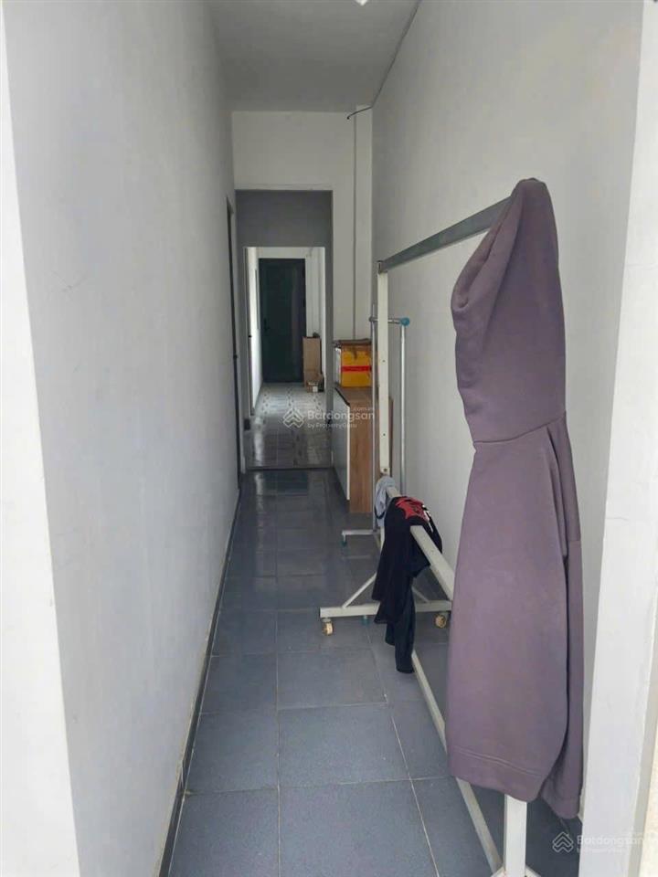 Dòng tiền 1.1tỷ/năm giảm 3 tỷ bán gấp chdv 6 tầng thang máy  20 phòng đường 10m thông vườn lài