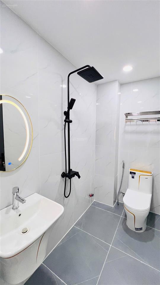 Tuyệt tác thiết kế kiến trúc siêu hiện đại nằm trong khu nhà cao tầng đường thới an 20, nhỉnh 6 tỷ
