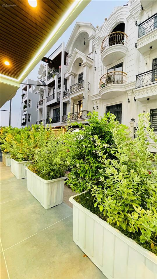 Chủ thiện chí giảm 400tr nhà phố 5 tầng70m2hoa khôi xóm kế bên sông vàm thuật giáp gò vấpđường9m