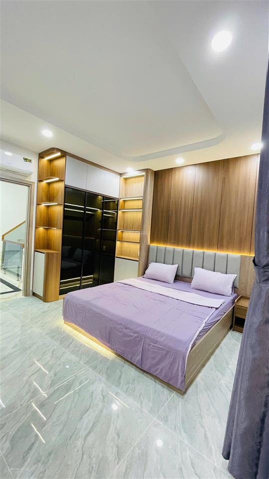 Chủ thiện chí giảm 400tr nhà phố 5 tầng70m2hoa khôi xóm kế bên sông vàm thuật giáp gò vấpđường9m