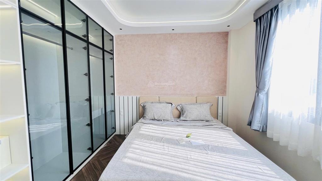 Lên sóng em siêu phẩm 5 tầng đường trần thị cờ có ô thang máy  nhỉnh 6 tỷ  p.thới an