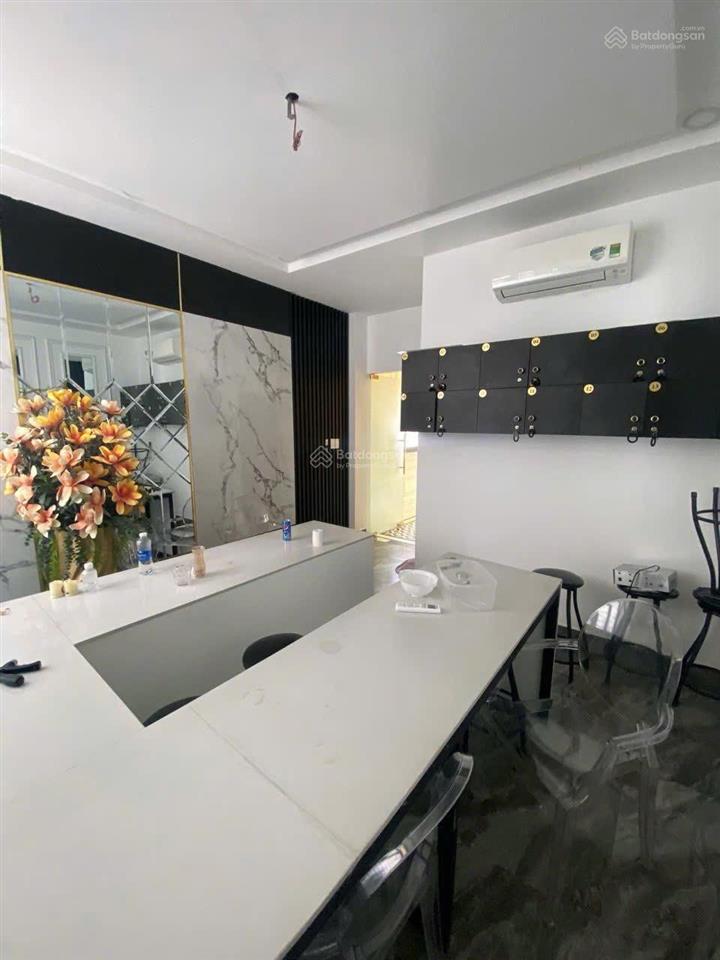 Giảm sâu 1.5 tỷ  bán gấp căn nhà 6 tầng thang máy 650kg sịn sò  mặt tiền nguyễn thị xinh, quận 12