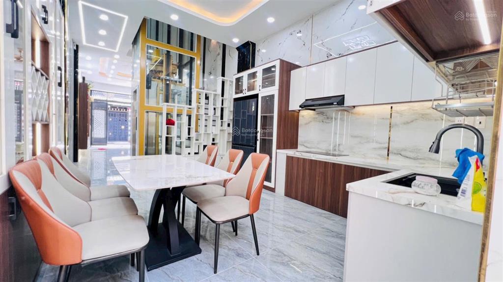 Nhỉnh 6 tỷ  siêu phẩm 72m2  có thang máy 450kg, xây mới giá rẻ đường lê văn khương  hẻm 6m thông