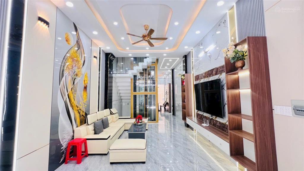 Nhỉnh 6 tỷ  siêu phẩm 72m2  có thang máy 450kg, xây mới giá rẻ đường lê văn khương  hẻm 6m thông