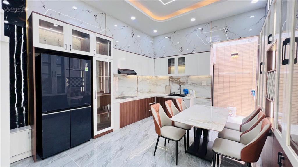 Nhỉnh 6 tỷ  siêu phẩm 72m2  có thang máy 450kg, xây mới giá rẻ đường lê văn khương  hẻm 6m thông